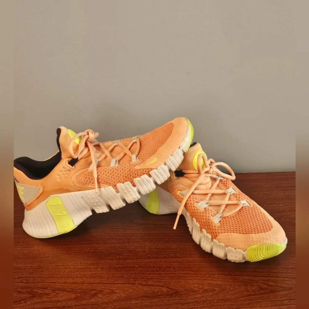 Nike Free Metcon 4 EUC Size 9.5